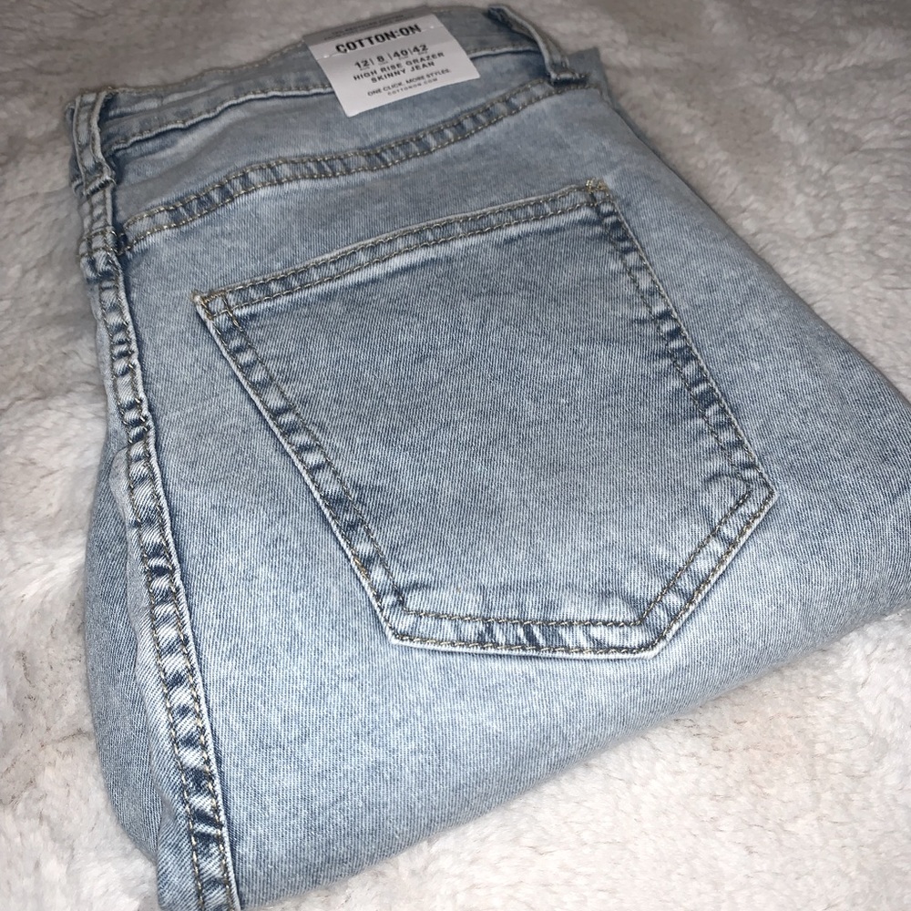 Light Wash Jeans